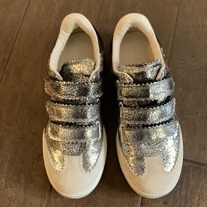 Isabel Marant Beth Metallic Grip-Strap Sneaker